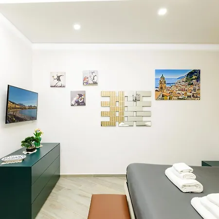 Appartamento Home4apartment Center, Private Patio Salerno